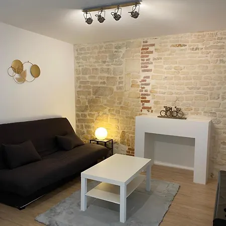 Typical Caen Apartment Exterior photo